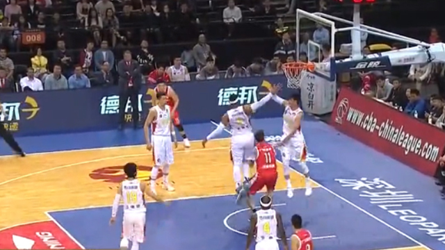 双拳敌四手！汉斯布鲁同时点飞两人命中2+1