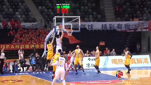 双豪合壁！于德豪李慕豪完成精彩空中接力