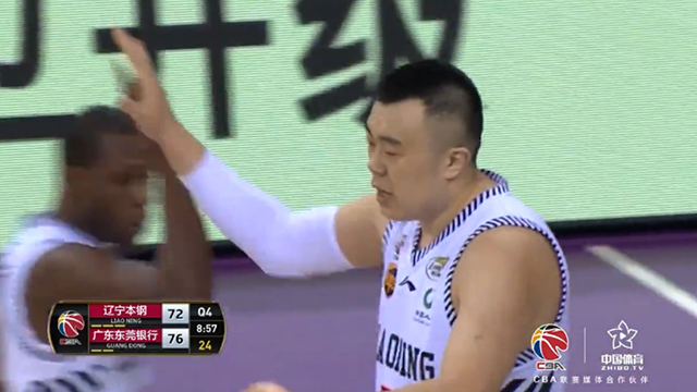 再度合作！大韩接哈小宝助攻篮下打成2+1