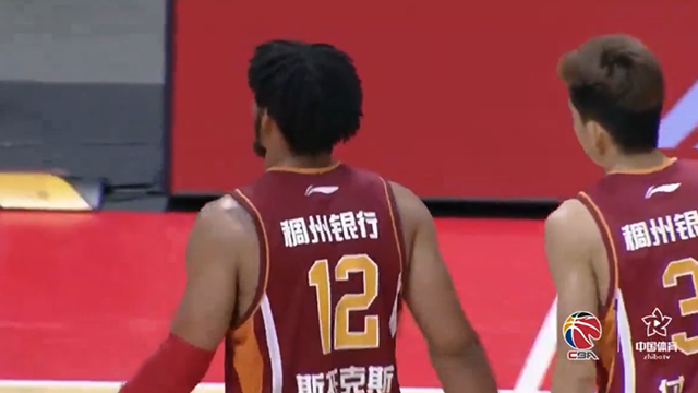 好歹也是浙江犀利哥 就这防守强度是想一起看扣篮秀吗