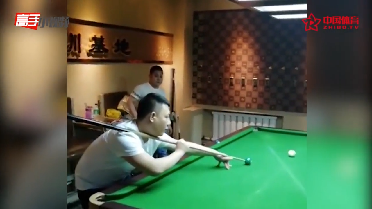 郑宇伯giao哥附体肩上扛枪 百发百中准skr人