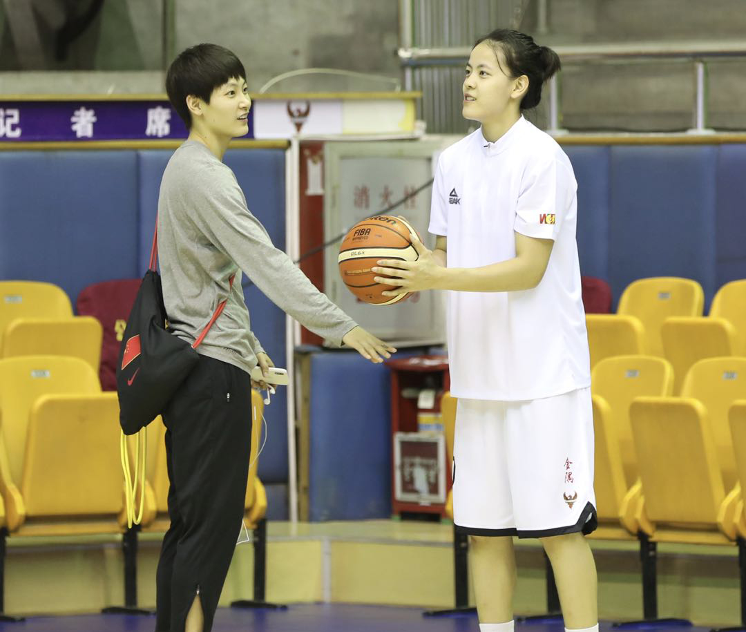 杨舒予杨力维.jpg