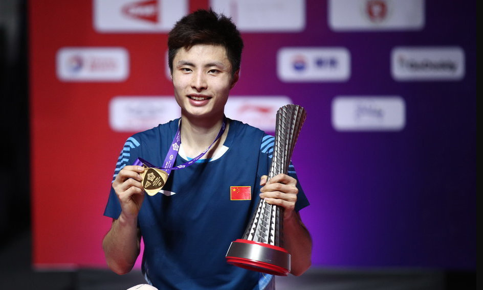 石宇奇拿到了广州总决赛冠军