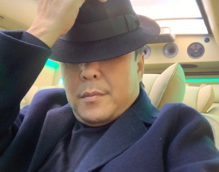 王楠老公豪华房车曝光！儿子车内唱K，王楠满脸幸福