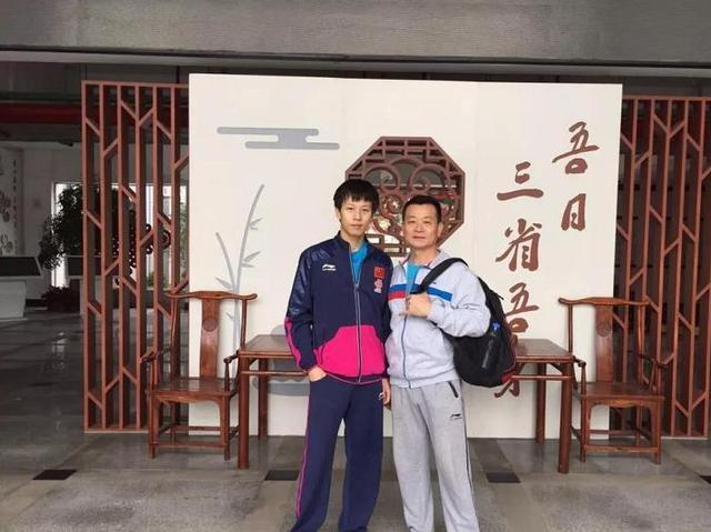 国际乒联晒“幸福”，马龙、福原爱让人羡慕，球迷：小枣要努力了