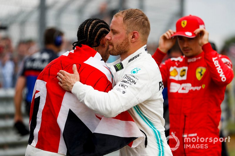 Race winner Lewis Hamilton, Mercedes AMG F1 and Valtteri Bottas, Mercedes AMG F1 celebrate in Parc Ferme 