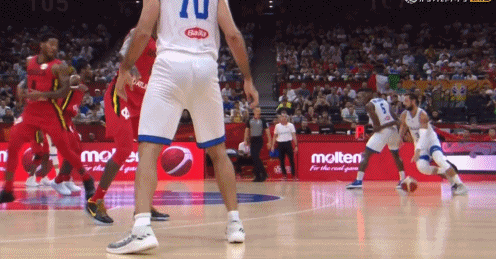 贝里内利漂移三分.gif