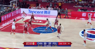 周琦小抛投打进.gif