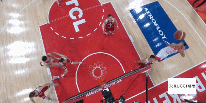 周琦补篮打出2+1.gif