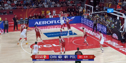 王哲林压哨中投.gif
