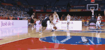 伊利上演脚踝终结者.gif