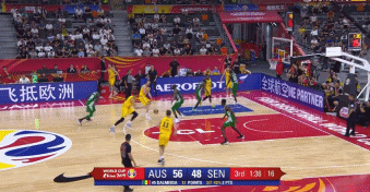 博古特顺下暴扣.gif