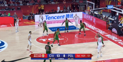 瓦辛斯基三分回敬.gif
