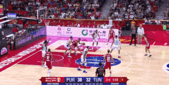 梅杰里勾手打进1.gif