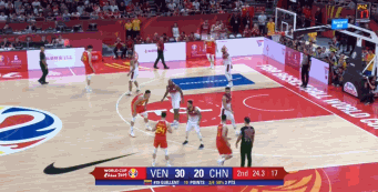 赵继伟三分两连弹.gif