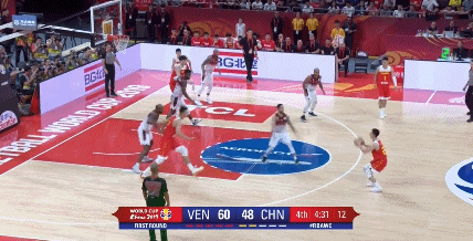 赵继伟三分.gif
