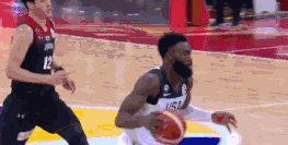 杰伦-布朗隔扣竹内让次 (1).gif