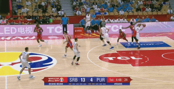 约维奇手术刀直塞再送妙传.gif