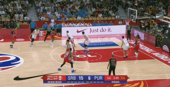 布朗尼撤步后仰压哨.gif