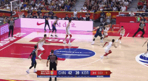 赵睿反击上篮.gif