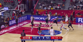 埃尔登顺下暴扣.gif