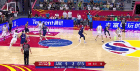 坎帕佐背传！！德里亚吃饼.gif