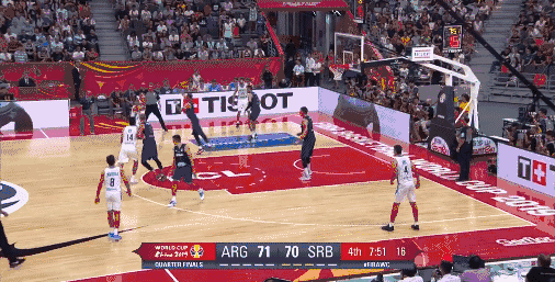 坎帕佐后撤三分.gif