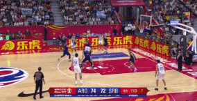 加里诺横移跳投再中.gif