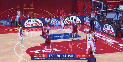费尔南德斯三分命中.gif