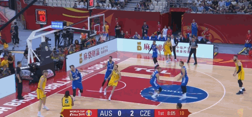 米尔斯命中.gif