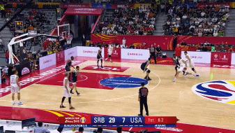 别利察几乎压哨正面打板.gif
