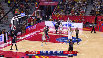 别利察大帽 米西奇空篮暴扣.gif