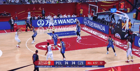 塞尔外线三分.gif