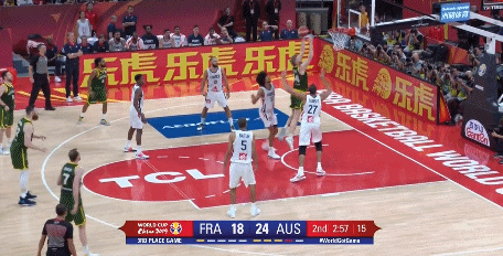 兰代尔上篮.gif