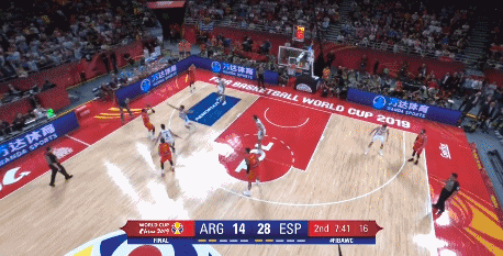 费尔南德斯三分再中.gif