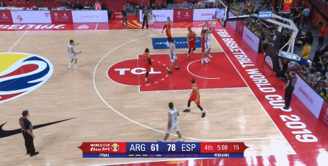 戴克上篮2+1 埃尔南戈麦斯毕业了！5犯.gif