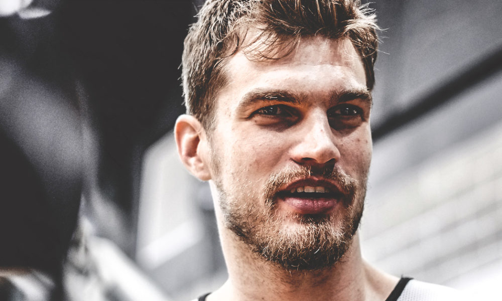 Brooklyn_promotes_Tiago_Splitter_to_player_development_coach-1000x600.jpg