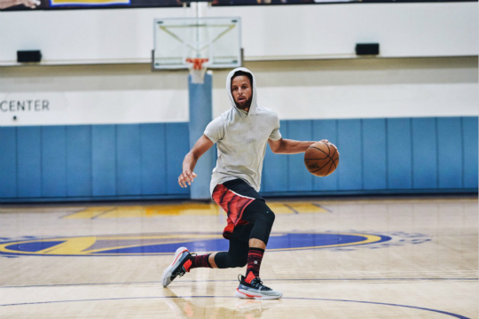 Stephen-Curry-Curry-7-II_1-1024x683_meitu_25.jpg