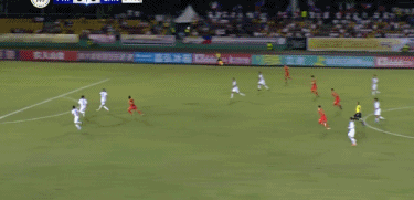吴曦远射.gif