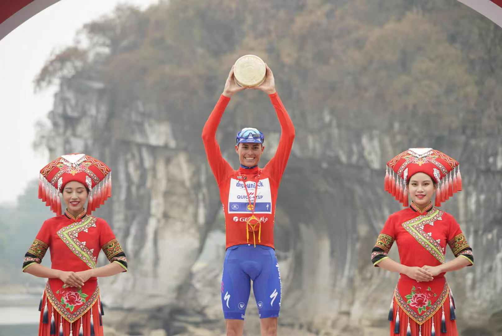 微信图片_20191022232839.jpg