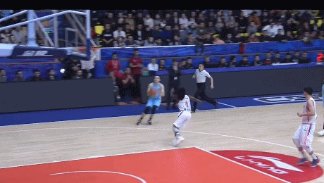 西热力江快攻急停三分.gif