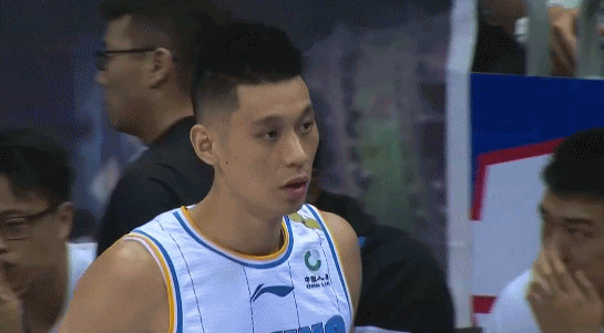 林书豪首发出场.gif