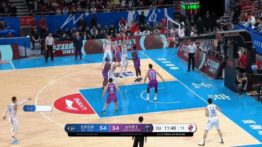 方硕漂移跳投命中.gif