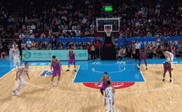 3000续上！林书豪三分准压哨飚中.gif