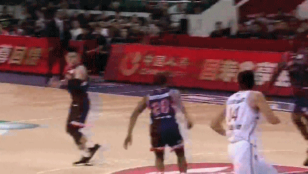王少杰空接.gif