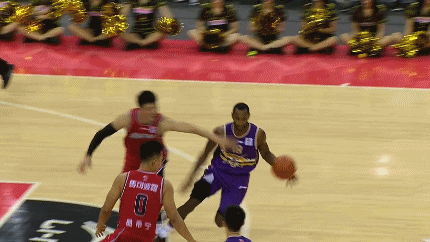 顾全违体犯规.gif