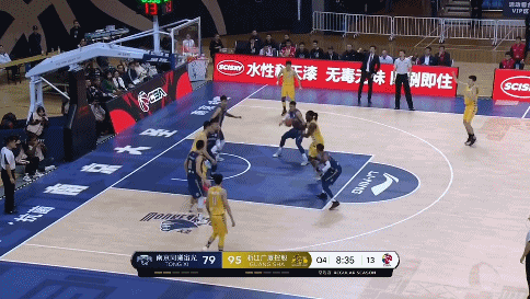 法里德正面战斧虐筐.gif