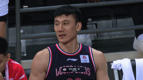 张永鹏犯规毕业.gif