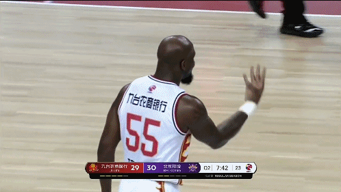 琼斯吃T.gif