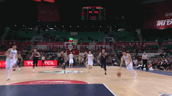 齐麟空中作业遭司坤拦腰阻止.gif